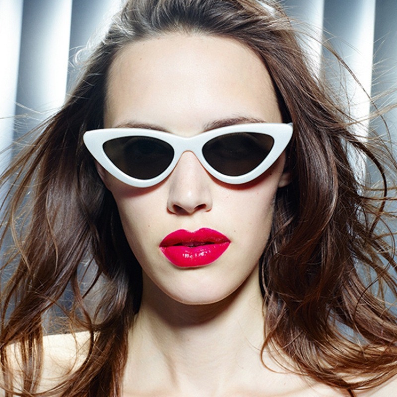 Streetwear Brand With Eye - Seksowne Małe Trójkątne Okulary Przeciwsłoneczne Kocie