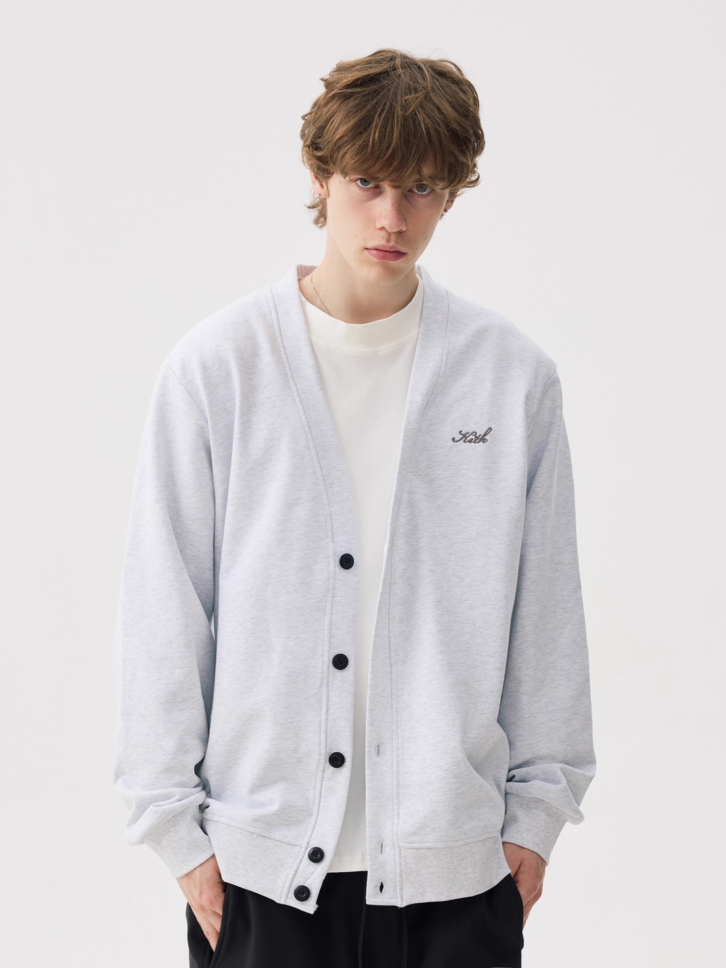 Kardigan dziergany KITH z guzi – Kith Sweater Knit recenzja i cena