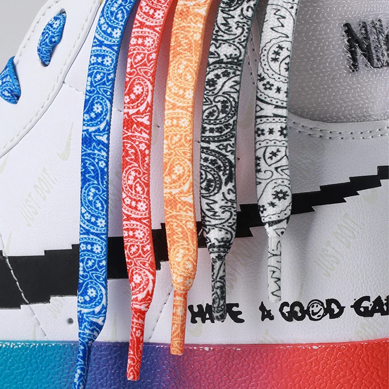 Kwiat nerkowca Sznurowadła Pła – Travis Scott Lace recenzja i cena