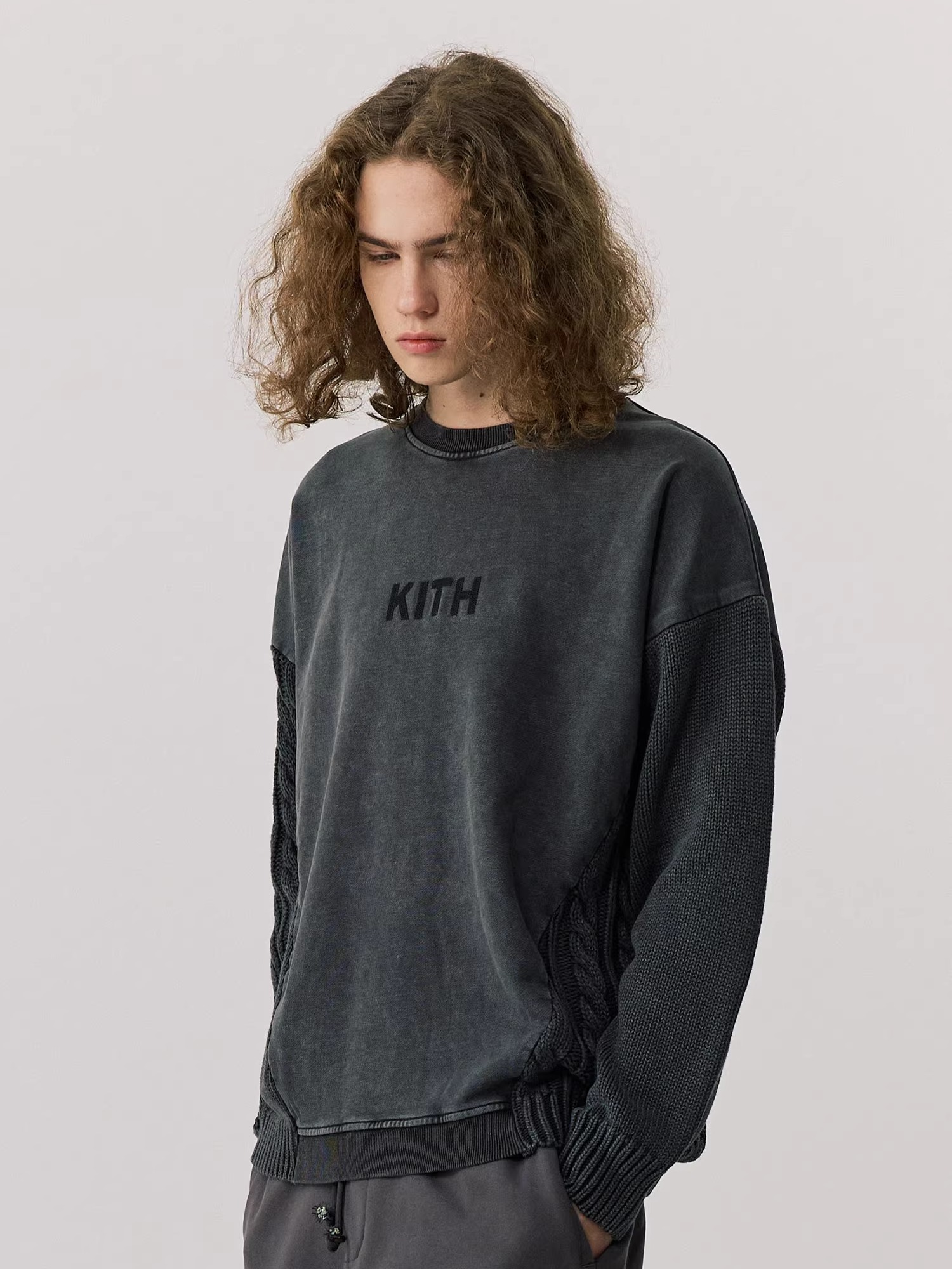 Gruby, prany sweter dziergany  – Kith Sweater Knit recenzja i cena