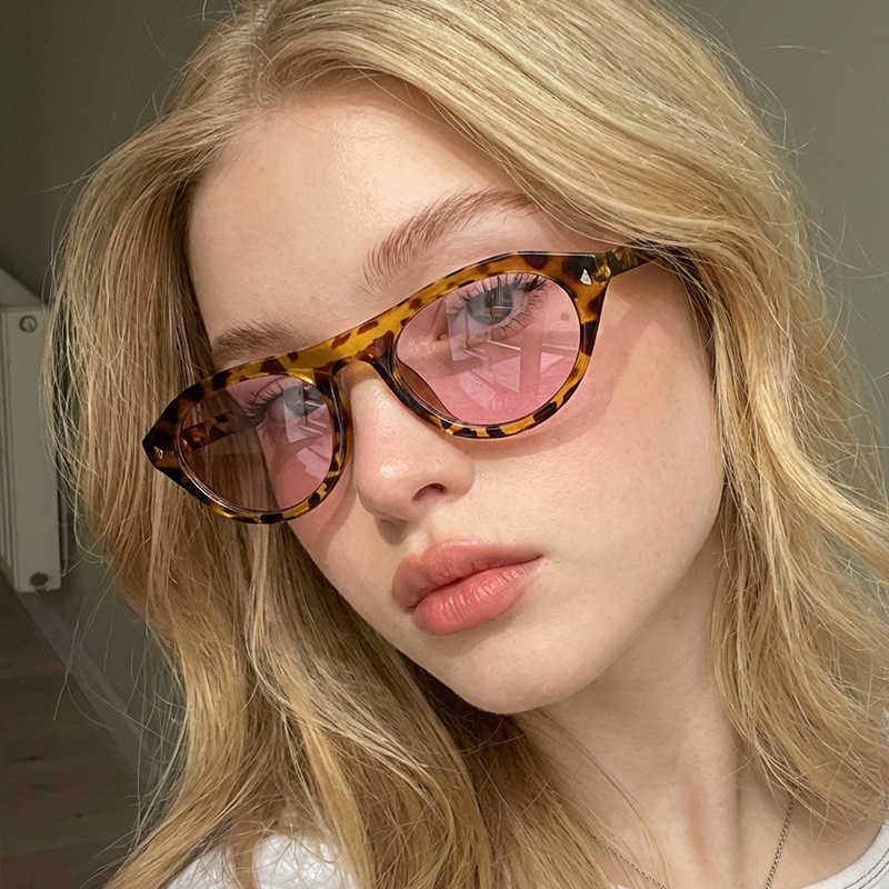 Okulary przeciwsłoneczne damsk – Streetwear Brand With Eye recenzja i cena